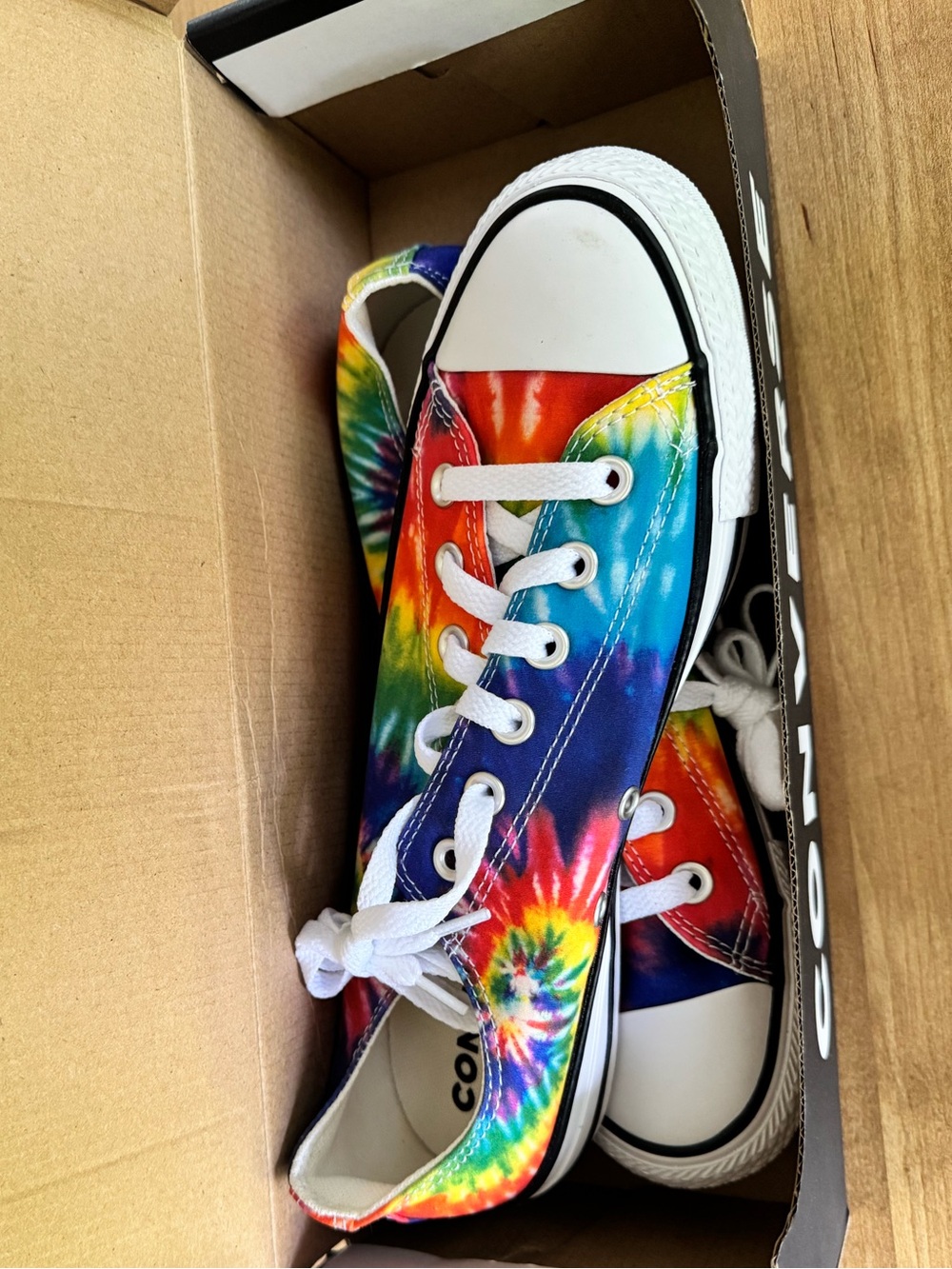 Tie dye Converse